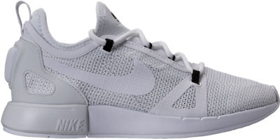 nike duel racer on feet