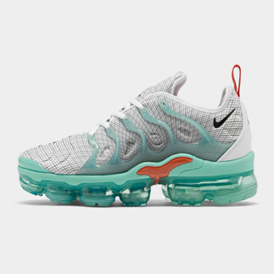 Nike Air Vapormax Plus Sneakers In White