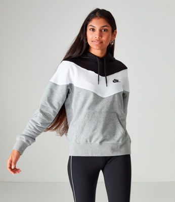 nike heritage hoodie women's