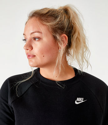 Download Women's Nike Sportswear Essential Tie Side Fleece Crew ...