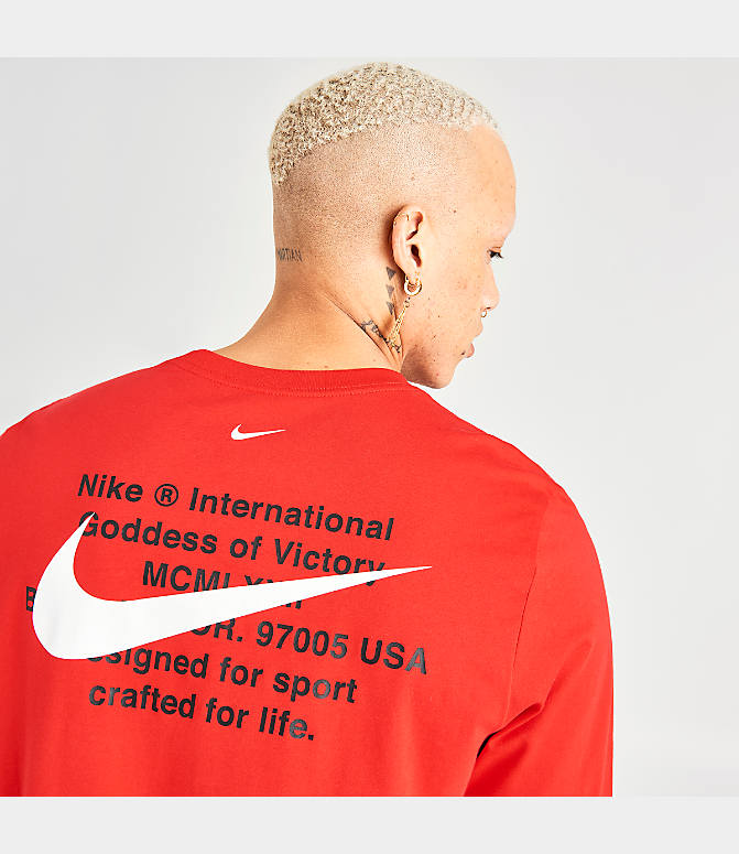 t-shirt nike sportswear swoosh t-shirt nike sportswear swoosh