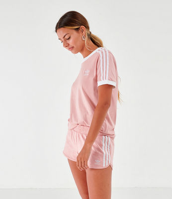 analog yeezy 700 on feet